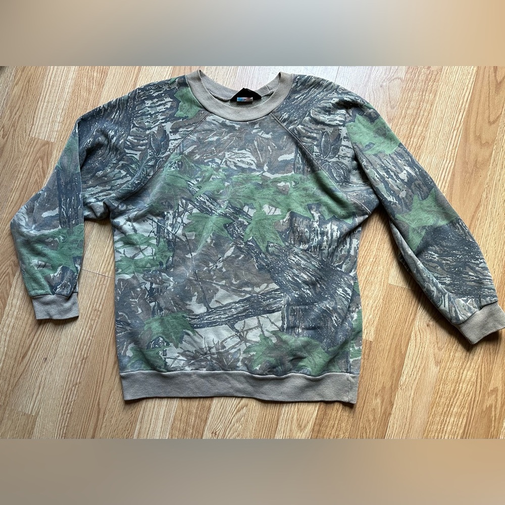 Vintage L Camouflage crew neck sweatshirt